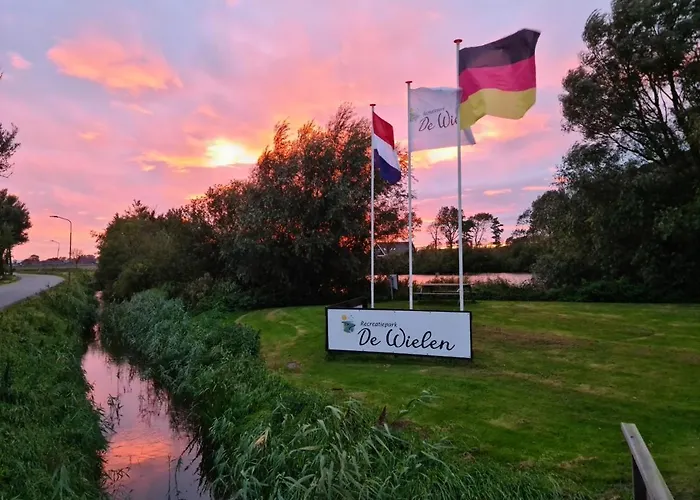 Bungalow 82 op Recreatiepark De Wielen